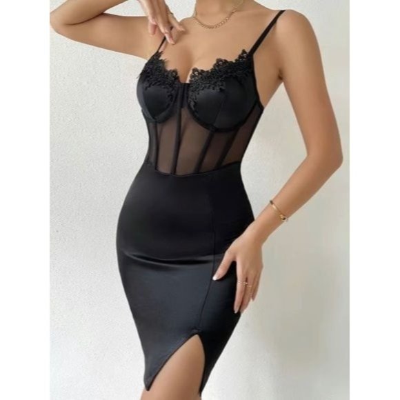 Dresses & Skirts - Glamour Girl Black Dress